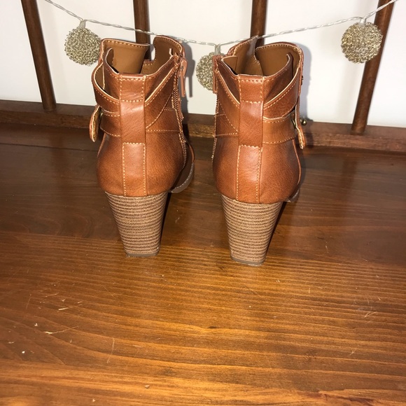 Booties - Picture 3 of 4